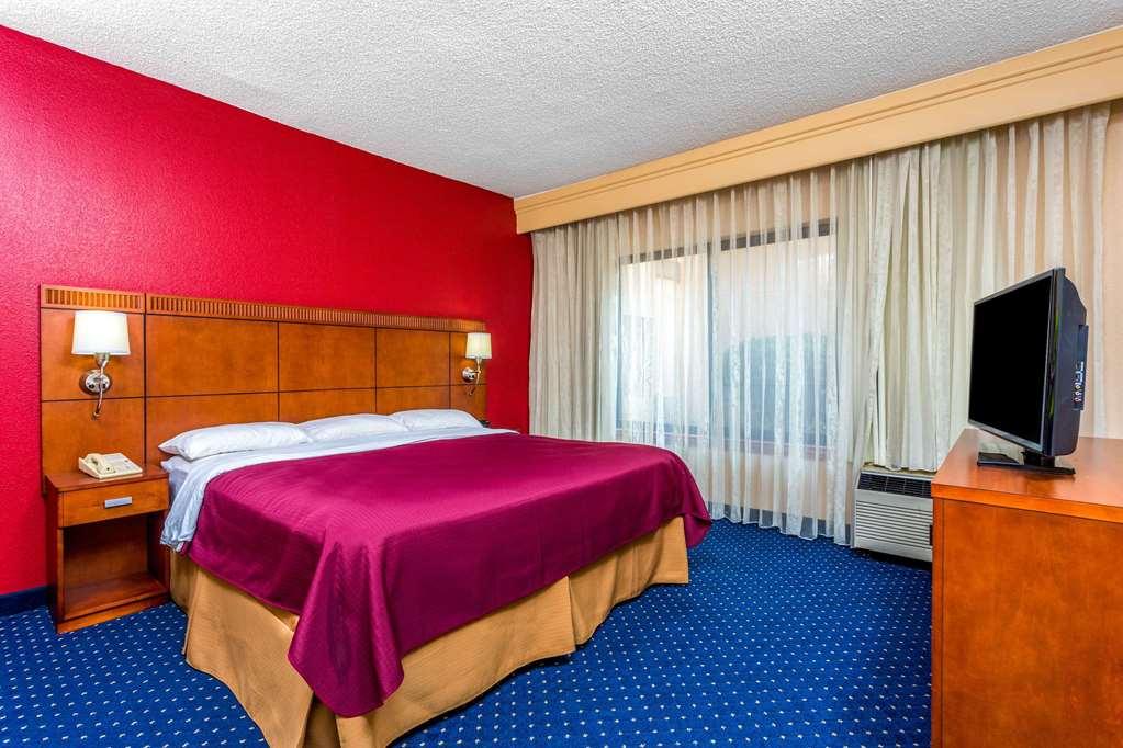 Comfort Inn Roswell-Dunwoody Екстериор снимка