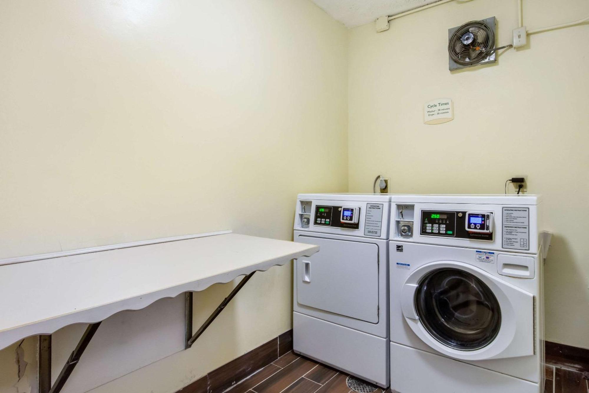 Comfort Inn Roswell-Dunwoody Екстериор снимка