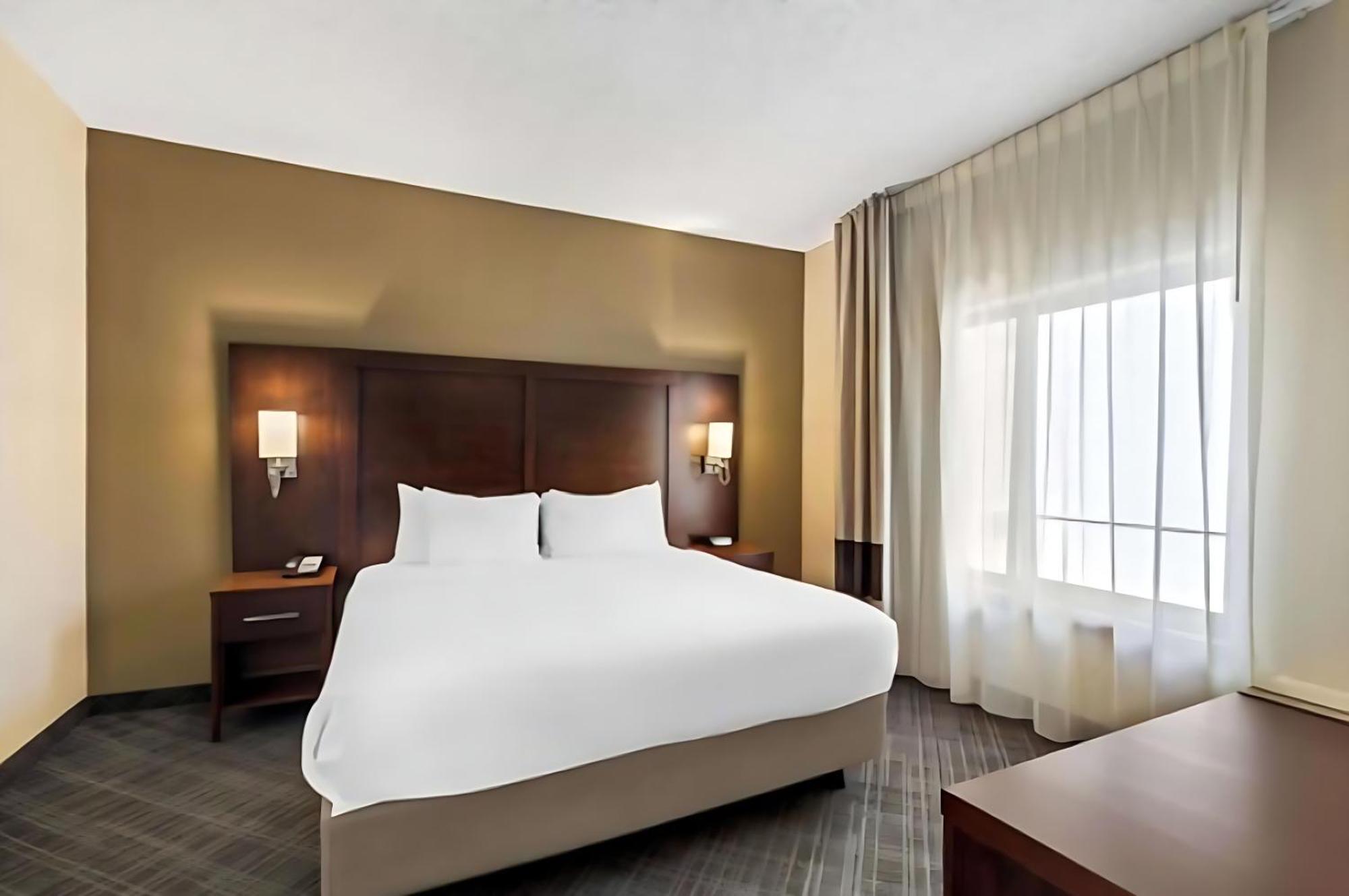 Comfort Inn Roswell-Dunwoody Екстериор снимка